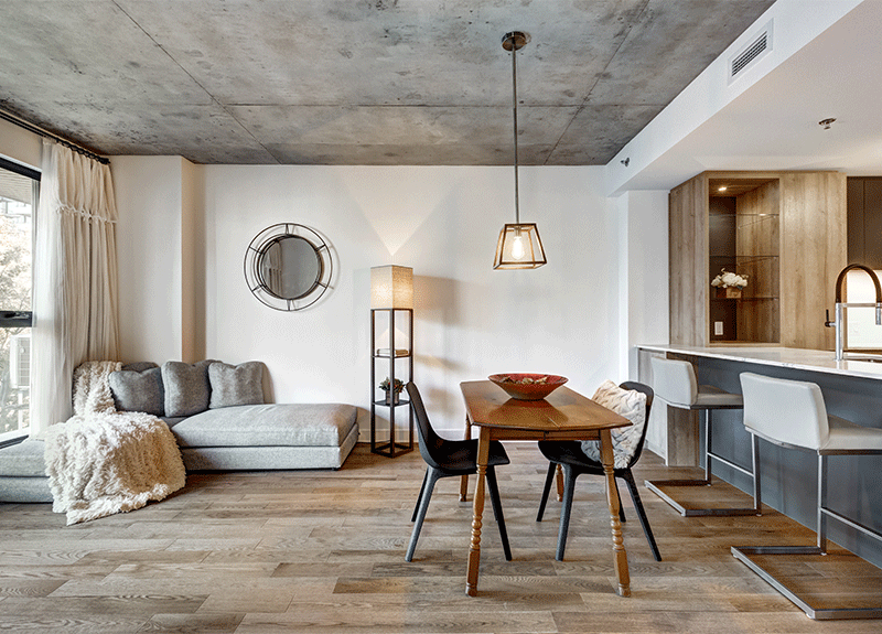 Living room in Coeur d'Alene rental.